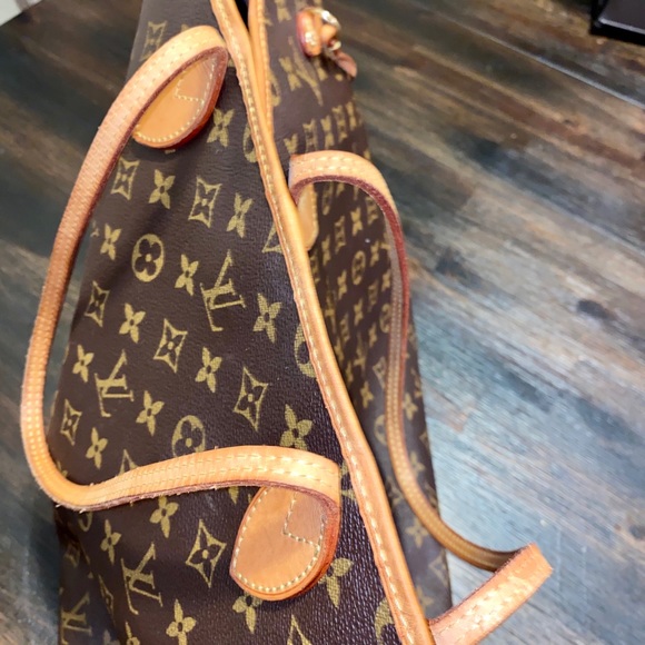❌Sold❌Authentic Louis Vuitton Neverfull GM - Picture 7 of 16